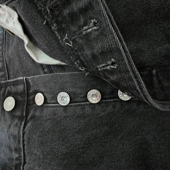 Levis 501 Black High Rise Button Fly Shorts NWT - Picture 3 of 5